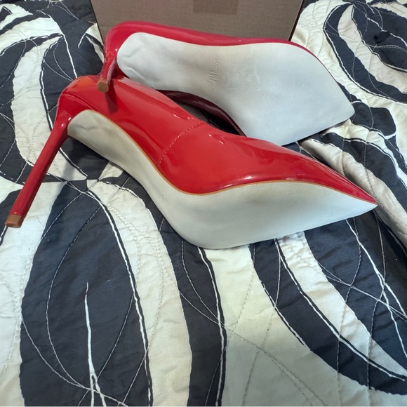 Steve Madden Bold Red Heels - Picture 6 of 10